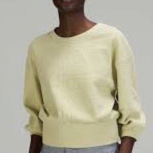 Lululemon Textured Crewneck Pullover Color is a  Dew Green Size 4